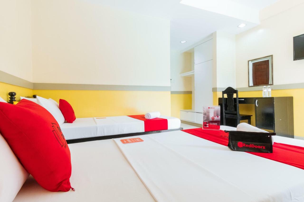 Reddoorz Premium @ Gabinete Road Palawan Hotel Puerto Princesa Exterior photo
