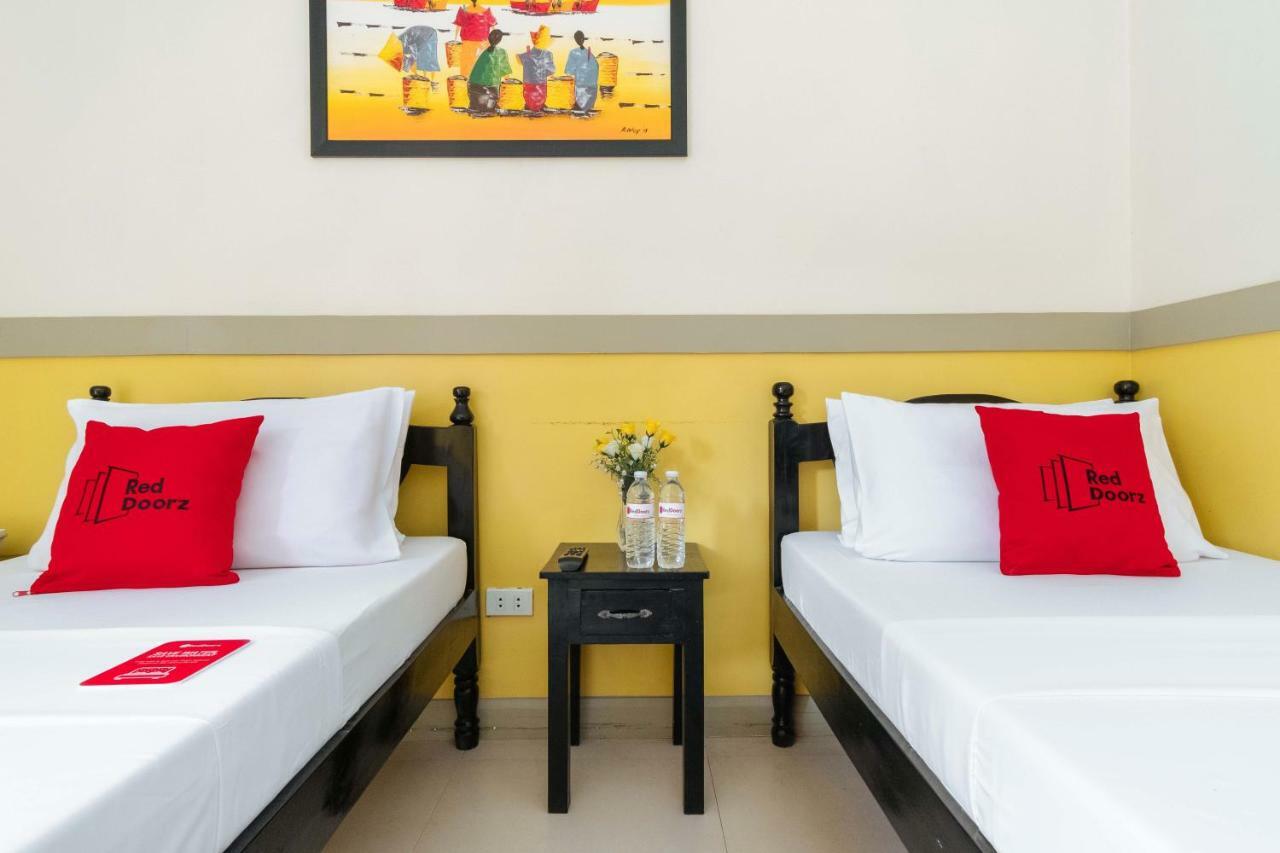 Reddoorz Premium @ Gabinete Road Palawan Hotel Puerto Princesa Exterior photo