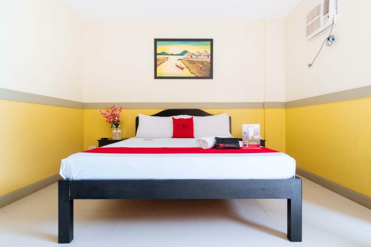 Reddoorz Premium @ Gabinete Road Palawan Hotel Puerto Princesa Exterior photo